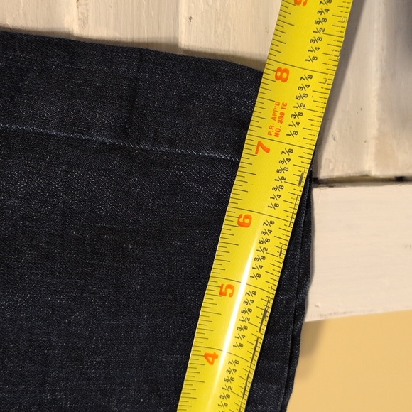 Banana Republic Straight Fit Denim - Picture 5 of 6